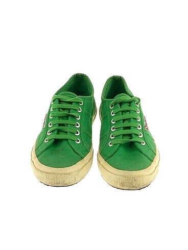 39 Beden Superga Spor Ayakkabı %70 İndirimli.