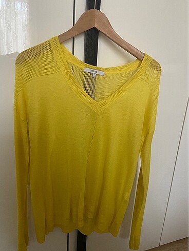 Next- yellow top