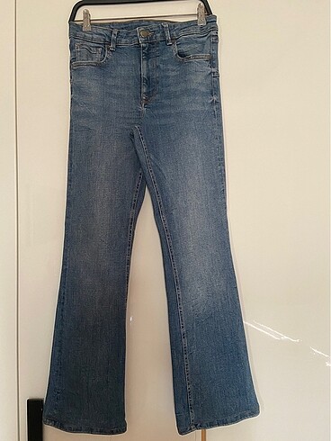 Zara - high rise jeans
