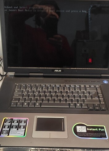 Asus dizüstü bilgisayar