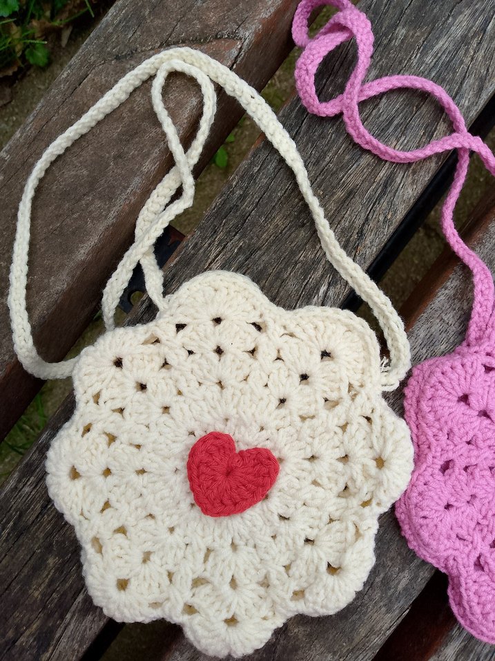 Kalpli  Dantel Kız Çantası - Görsel 2