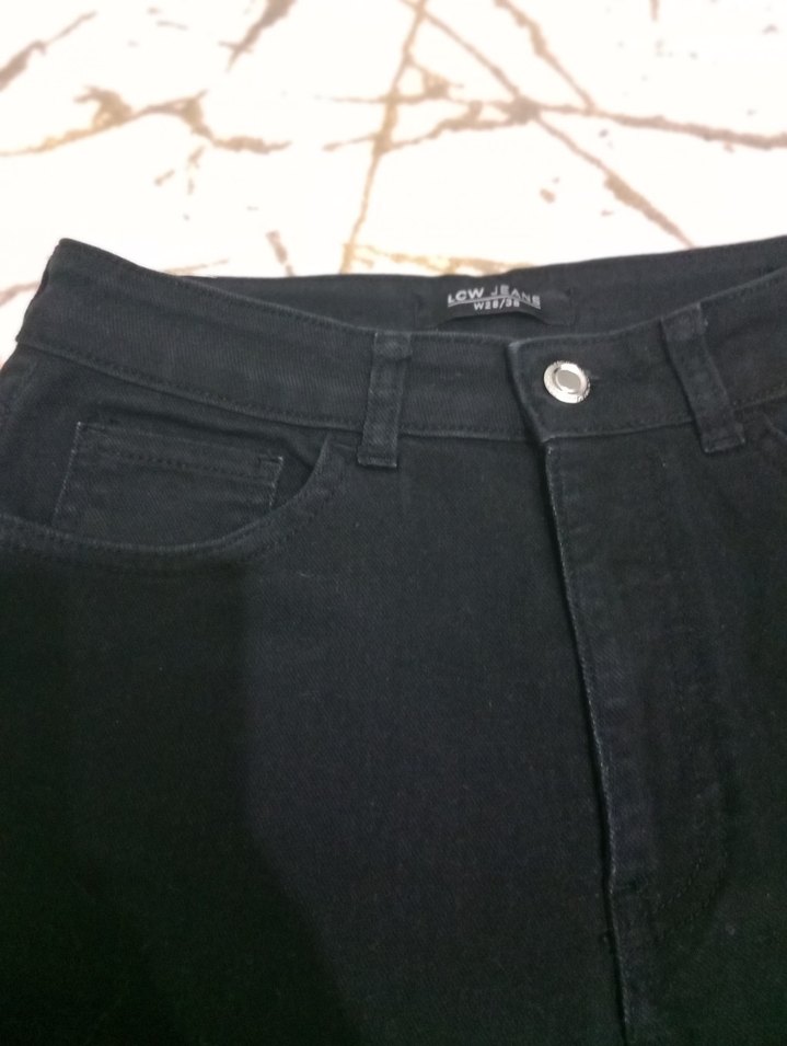 Düğmeli Siyah Bol Kesim Kadın Kot Pantolon - Görsel 4