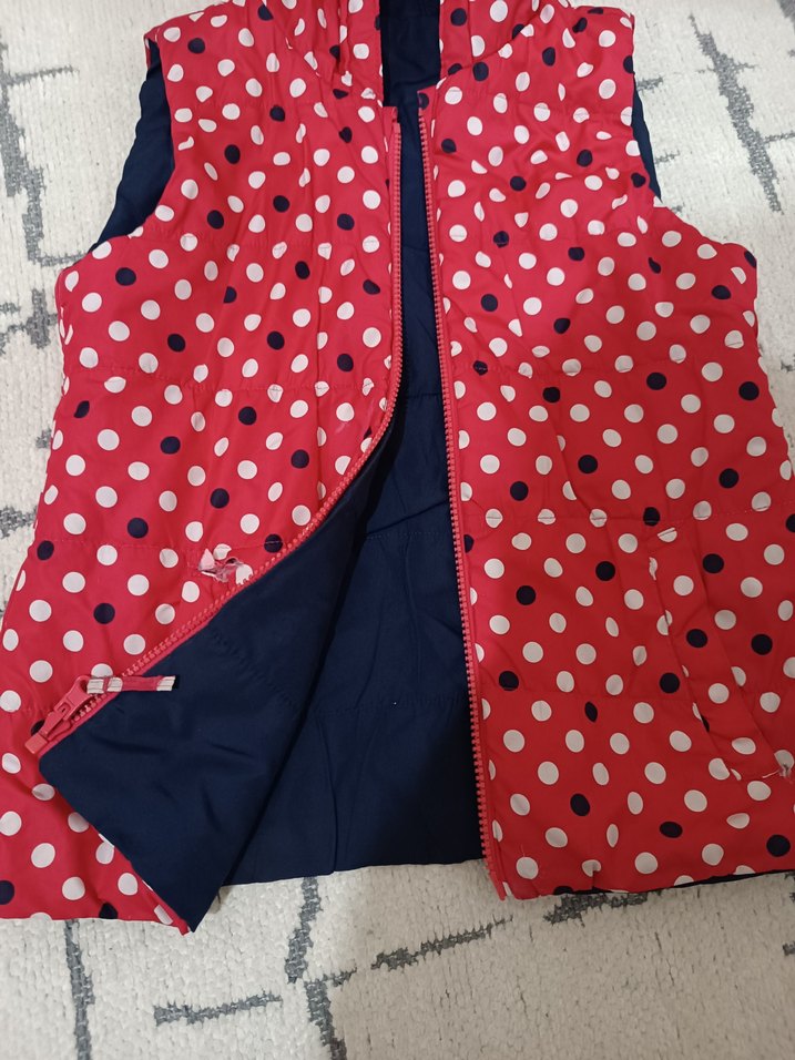 Kız Çocuk Kapüşonlu Puantiyeli Yelek - Görsel 2