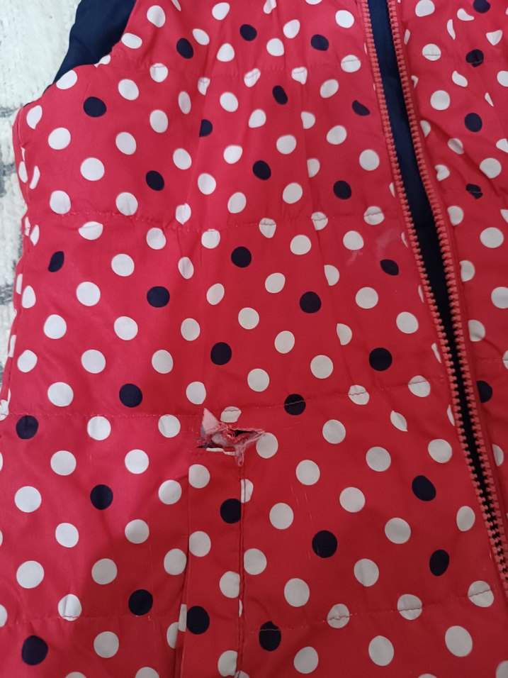 Kız Çocuk Kapüşonlu Puantiyeli Yelek - Görsel 3