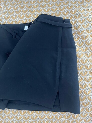 m Beden siyah Renk Pull&bear yandan yırtmaçlı mini etek