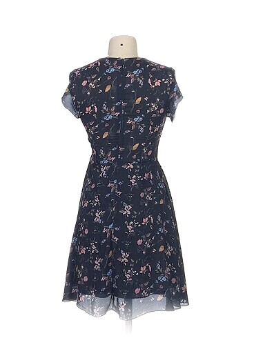 36 Beden Batik Günlük Elbise %70 İndirimli.