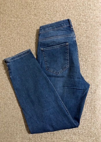 Zincir Detaylı Mavi Kadın Jean Pantolon - Görsel 2