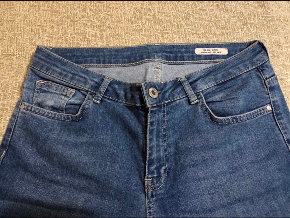 Zincir Detaylı Mavi Kadın Jean Pantolon - Görsel 4