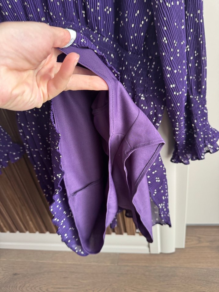 Zara etiketi üstünde mor şortu elbise - Görsel 4