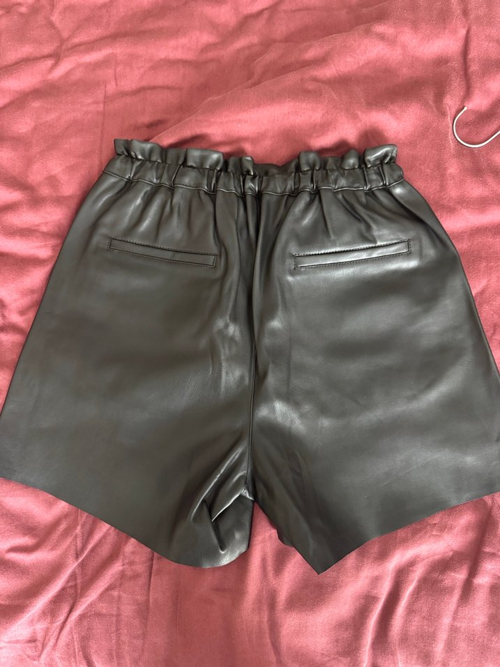 Mango etiketi üzerinde suni deri şort - Görsel 3