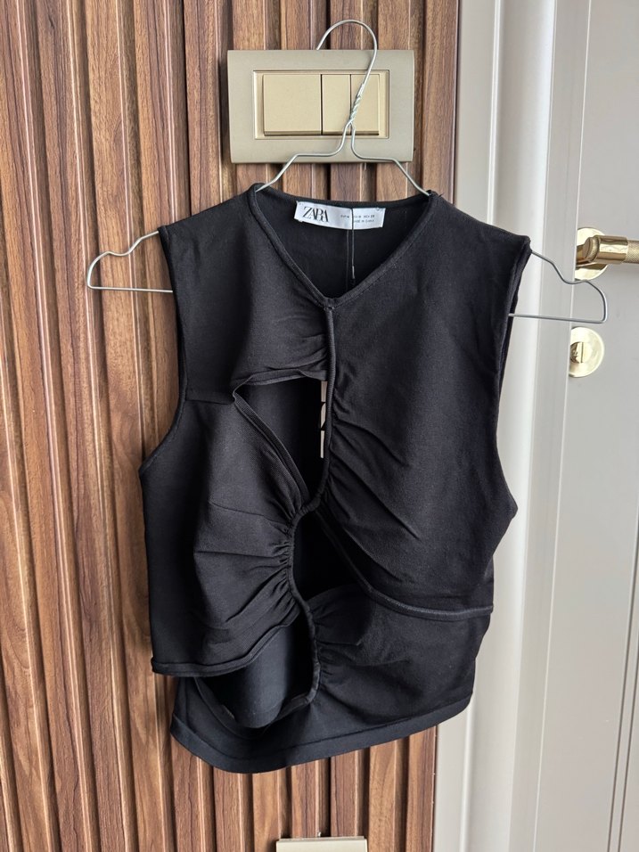 Zara etiketi üstünde s-m beden bluz - Görsel 2