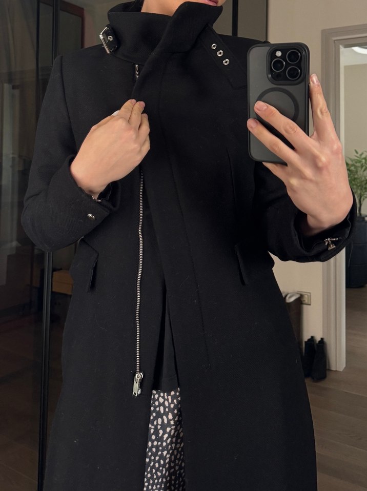 Zara s beden Kaban dar kesimdir - Görsel 4