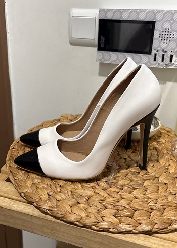 Beyaz Siyah Burunlu Modern Klasik Stiletto - Görsel 2