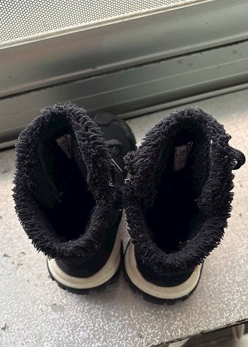 Kız Çocuk Siyah Desenli Polar Bot - Görsel 5