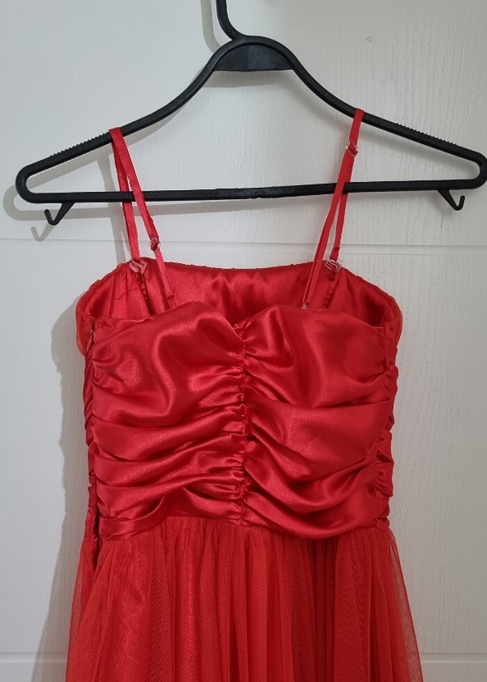 Narçiçeği straplez uzun elbise - Görsel 4