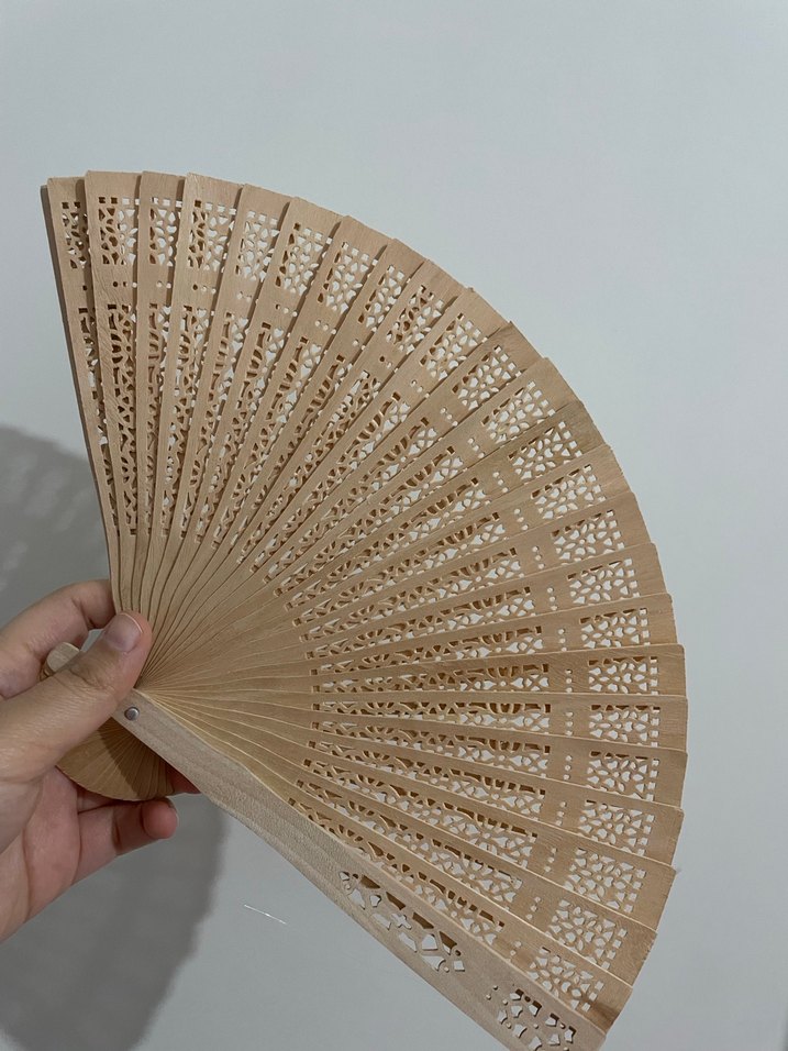 Desenli Ahşap Yelpaze - Görsel 2