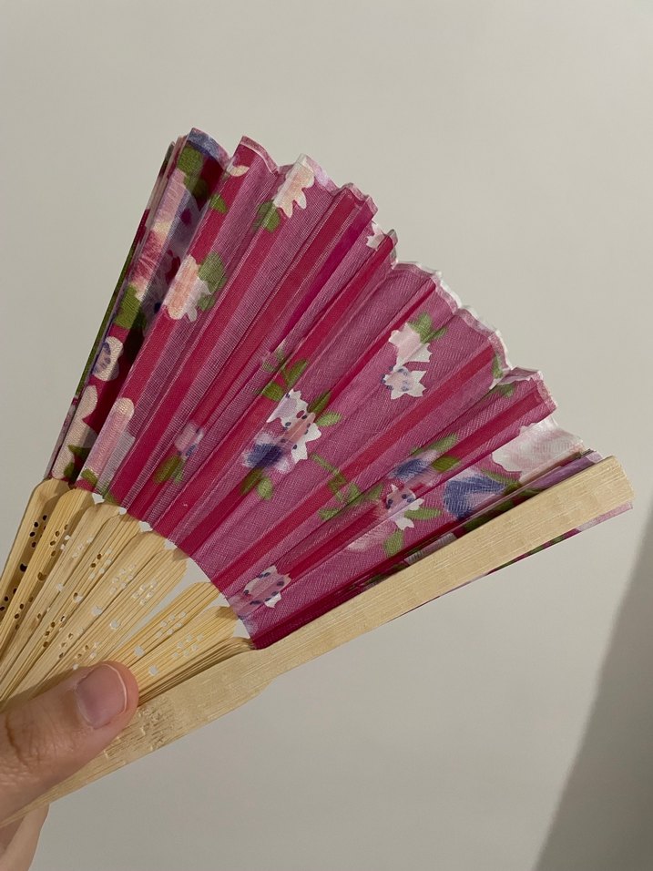 Pembe Çiçek Desenli Ahşap Yelpaze - Görsel 4
