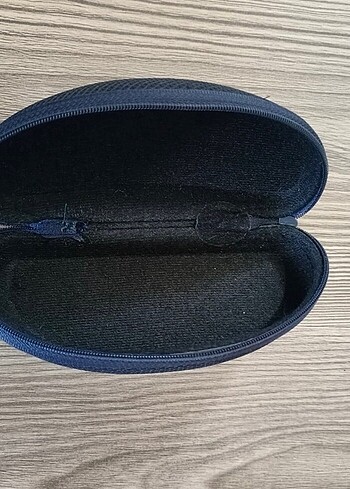 Ray Ban GÖZLÜK KUTUSU VE TEMİZLEME SUYU