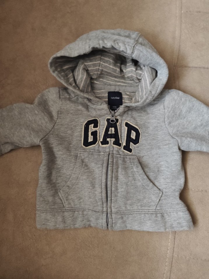 GAP Erkek Çocuk Gri Fermuarlı Sweatshirt - Görsel 2