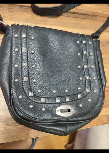 Tokalı Siyah Deri Rock Punk Çanta - Görsel 3