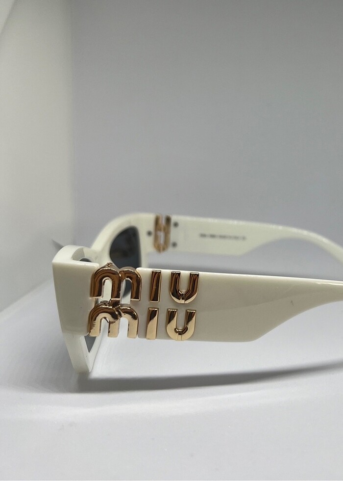 Miu Miu Gözlük - Görsel 3