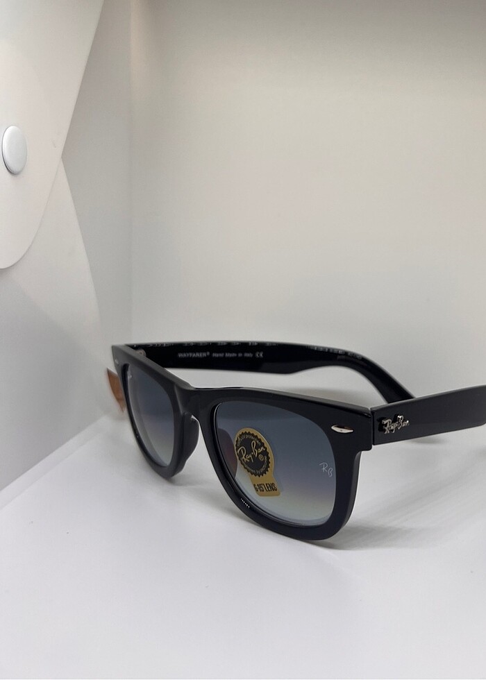 Ray Ban Wayfarer Güneş Gözlüğü - Görsel 4