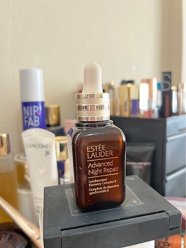 Estée Lauder gece serumu