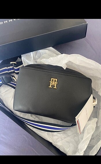  Beden siyah Renk Tommy hilfiger çanta
