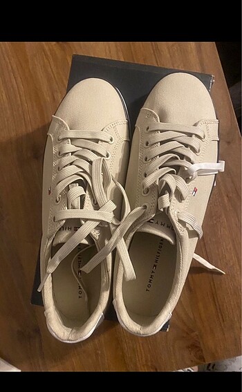 37 Beden ten rengi Renk Tommy hilfiger ayakkabı