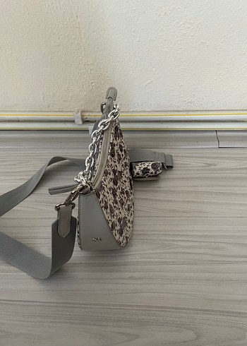 Beden gri Renk Zincir Detaylı Gri Çiçek Desenli Kadın Çanta