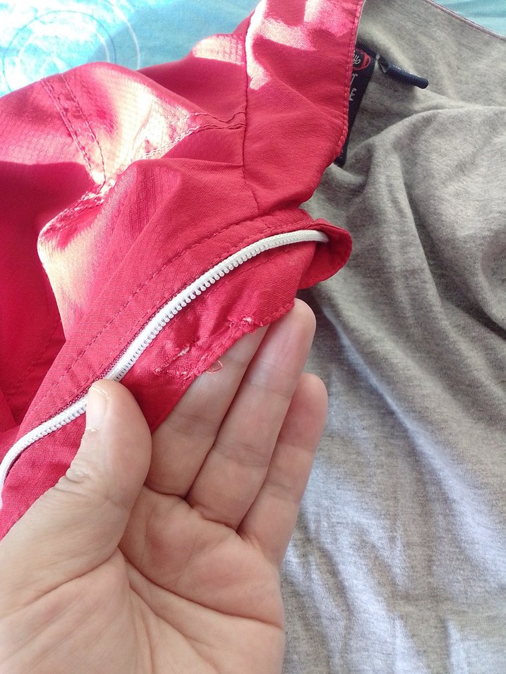 Kırmızi erkek çocuk mont - Görsel 4