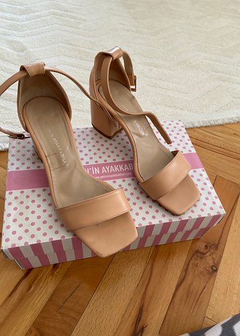 Bej Blok Topuklu Kadın Sandalet - Görsel 5