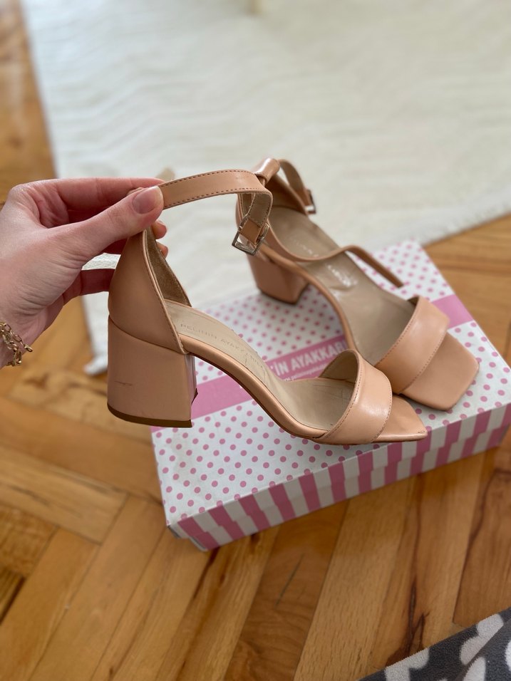 Bej Blok Topuklu Kadın Sandalet - Görsel 2