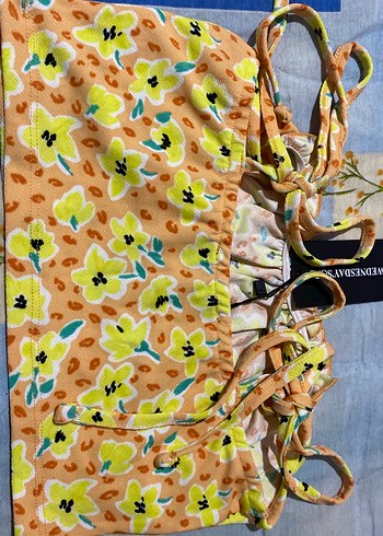 Sarı Baskılı Mini Kadın Crop Top - Görsel 4