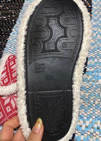 Kızlar için Nakışlı Renkli Örgü Ev Terliği - Görsel 4