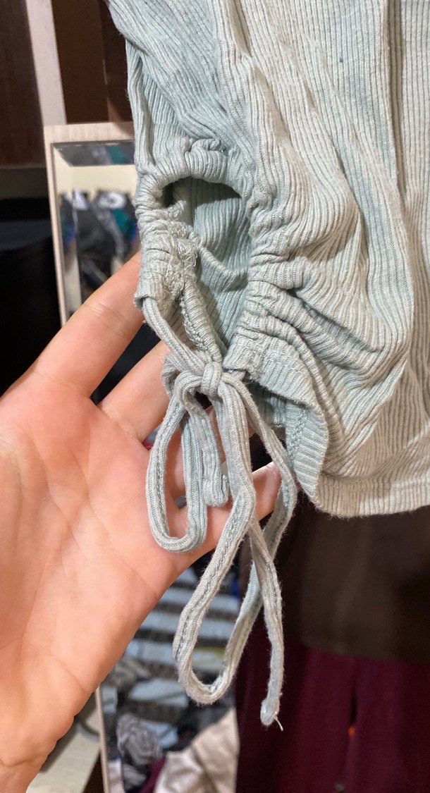 Kısa Kollu Crop Top - Görsel 3