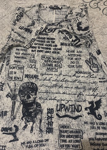 Çizgi Roman Sayfası Tasarımlı Kumaş tişört - Görsel 3