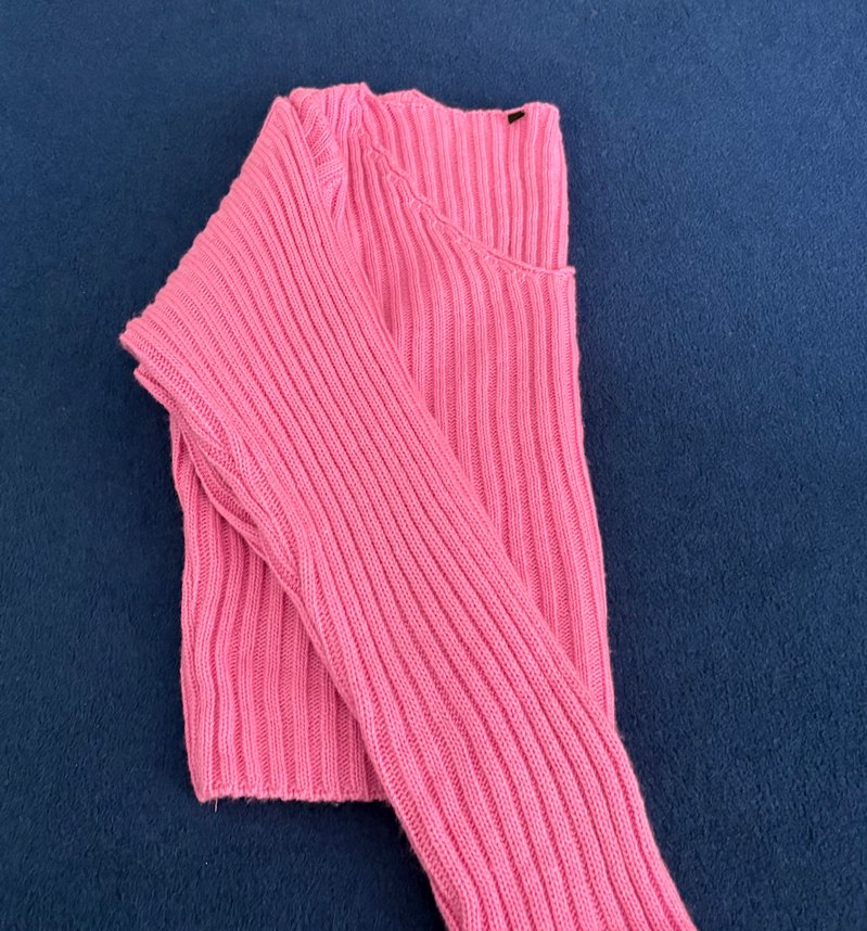 Pembe V Yaka Örgü Kadın Kazak - Görsel 3