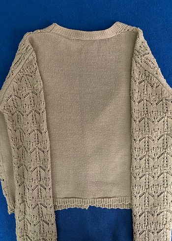 Bej V Yakalı Örgü Kadın Hırka - Görsel 4