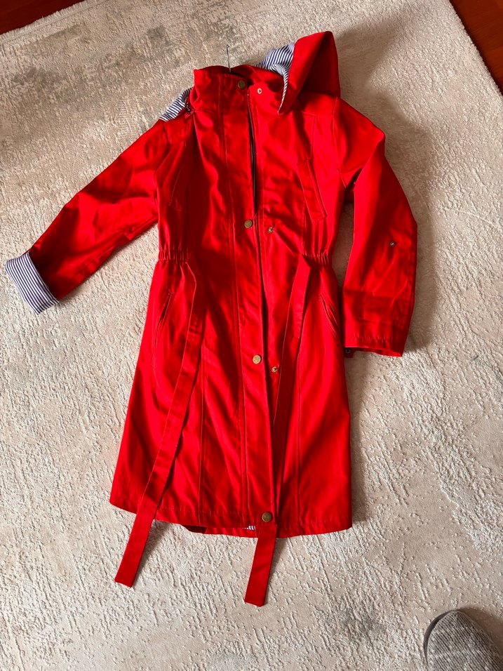 Kırmızı Midi Kadın Yağmurluk - Görsel 2
