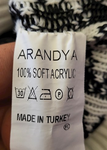 Boğazlı Kısa Örgü Süveter - Görsel 4