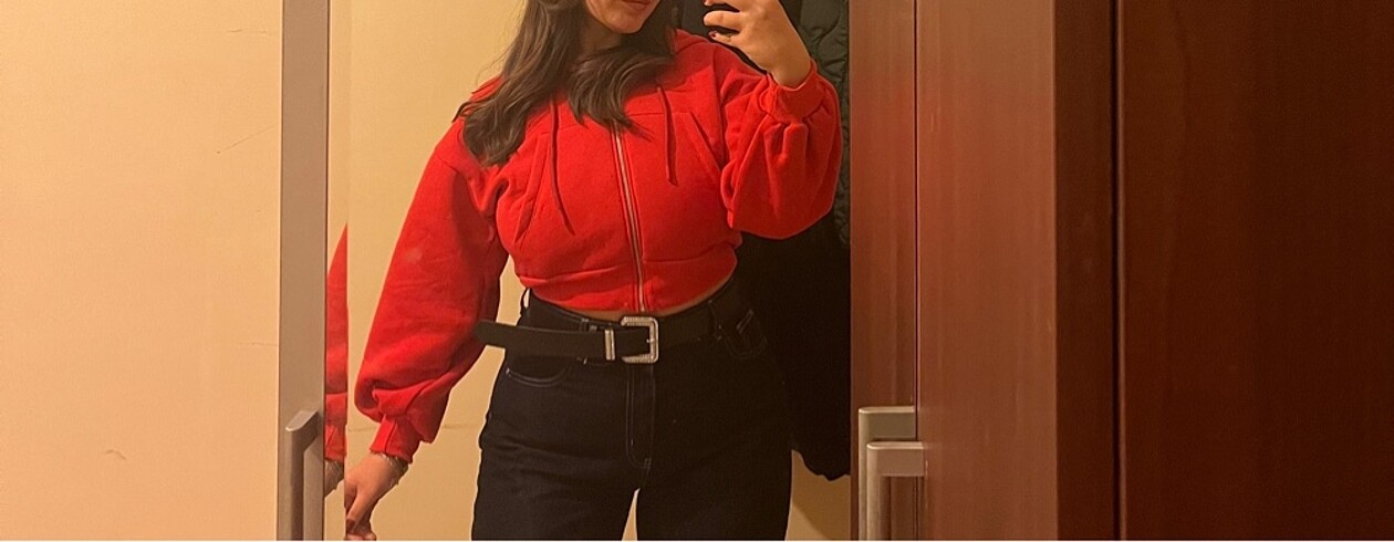 Kapüşonlu crop sweat