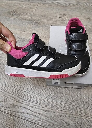 Adidas orijinal çocuk ayakkabisi 