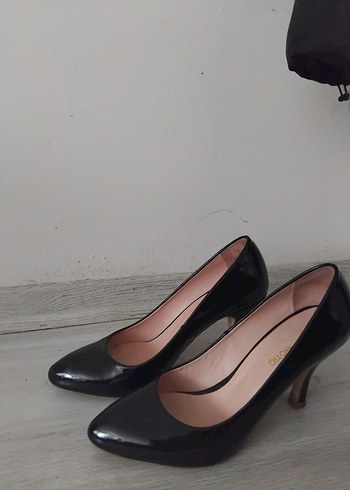 39 Beden Kadın Siyah Rugan Stiletto Topuklu Ayakkabı