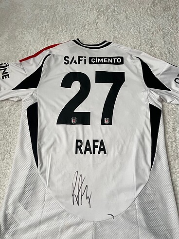 m Beden beyaz Renk Beşiktaş forması imzalı rafa silva