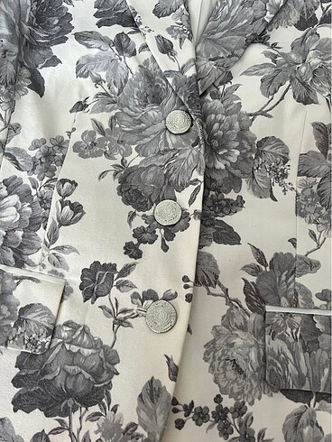 Madeleine Thompson Blazer