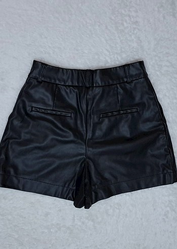 Deri Siyah Mini Şort - Görsel 2