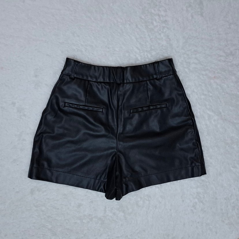 Deri Siyah Mini Şort - Görsel 2