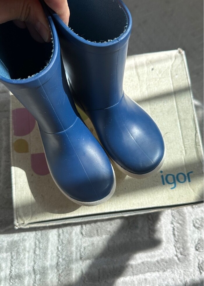 İgor Yağmur Botu - Görsel 2