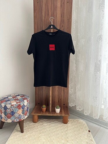 HUGO BOSS T-SHIRT